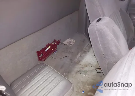 2001 Chevrolet S-10 Ls z USA, uszkodzony, nr VIN 1GCCS195918148873